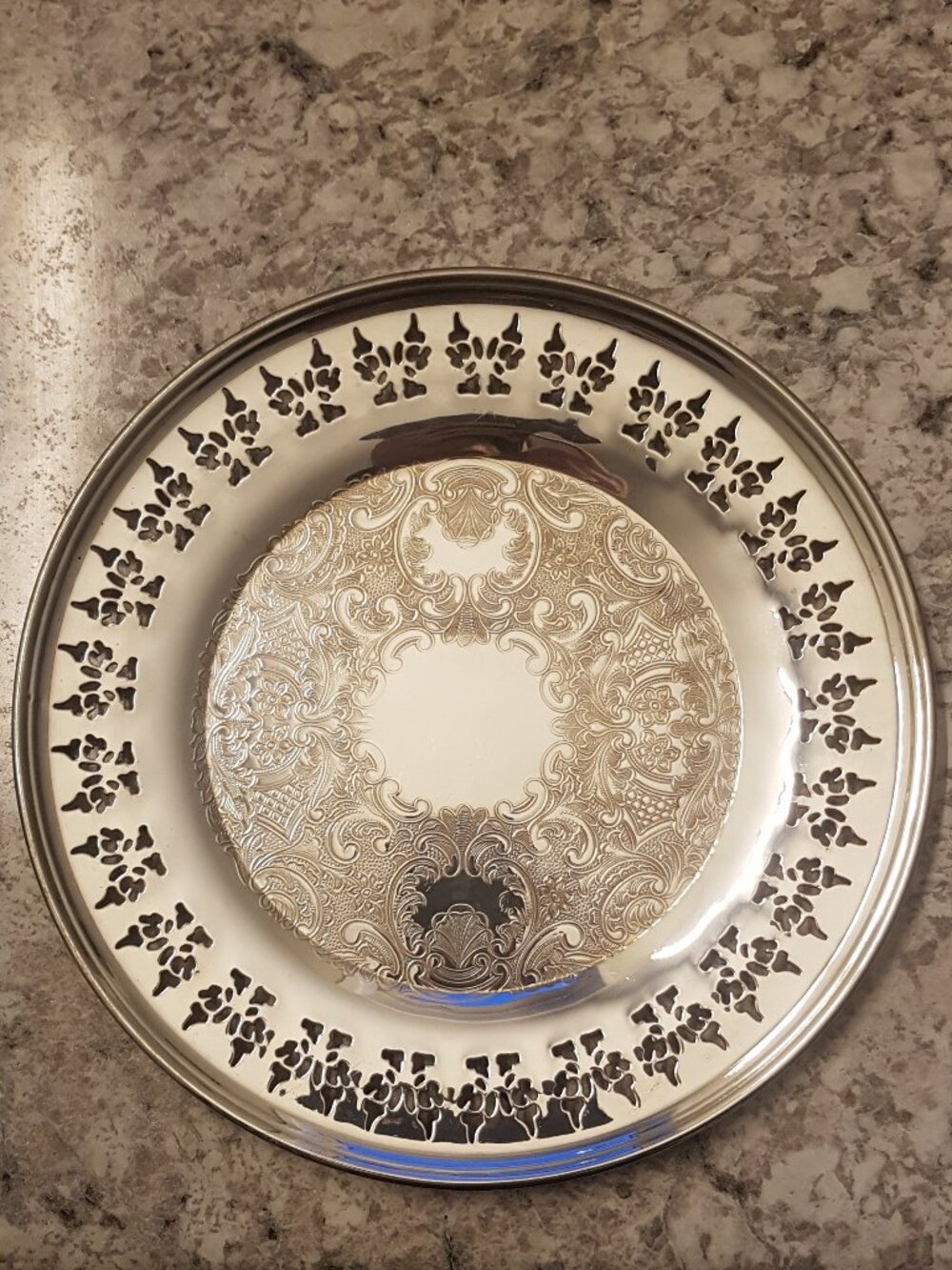 [MARLBORO] Silverplate Intricate Reticulated Platter (Canada)